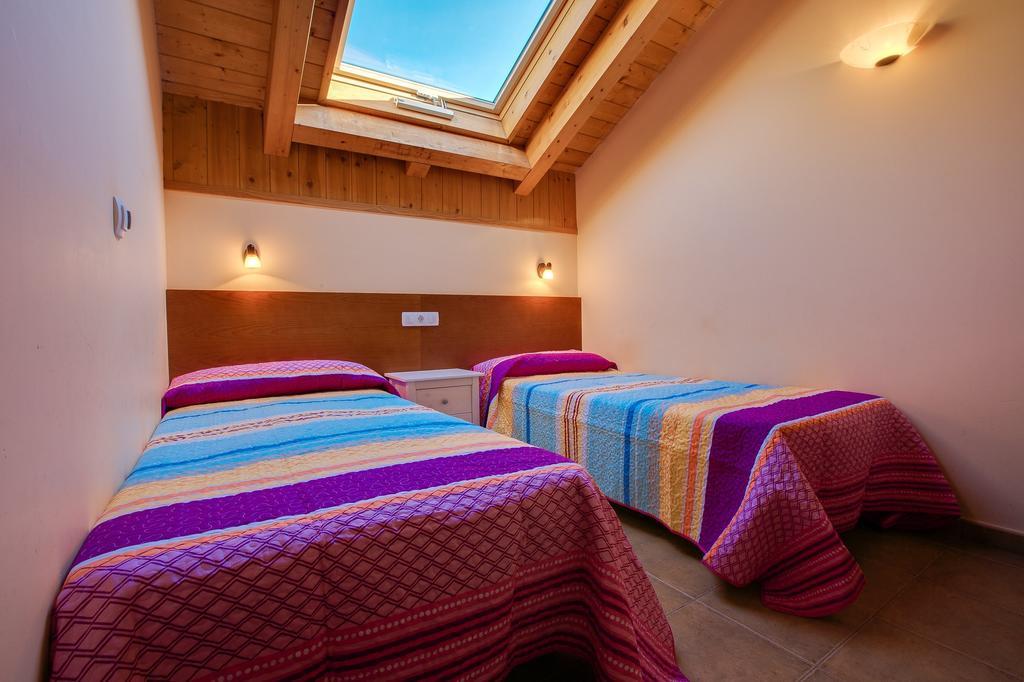 Hostal Parque Natural Бенаск Стая снимка